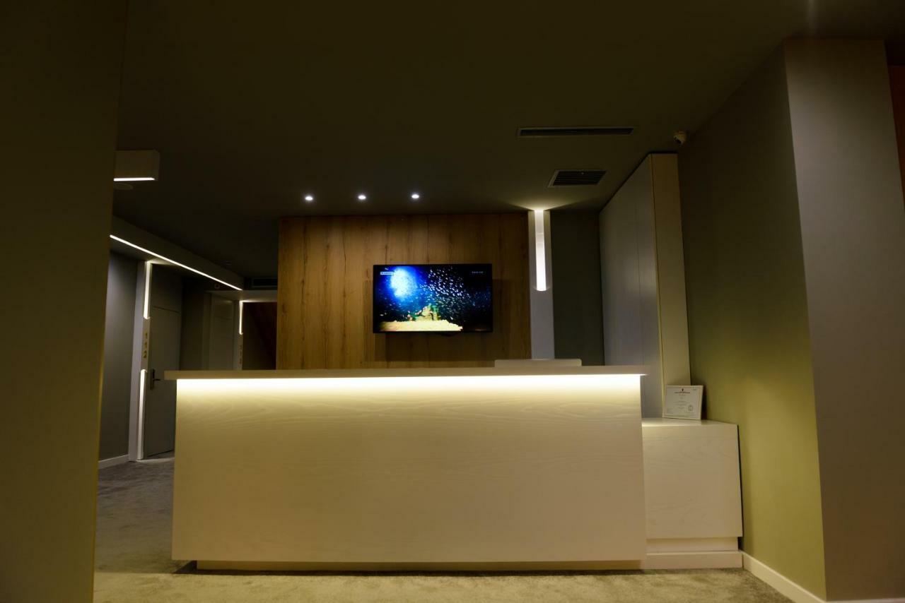 Hotel One Vlorë Exteriör bild