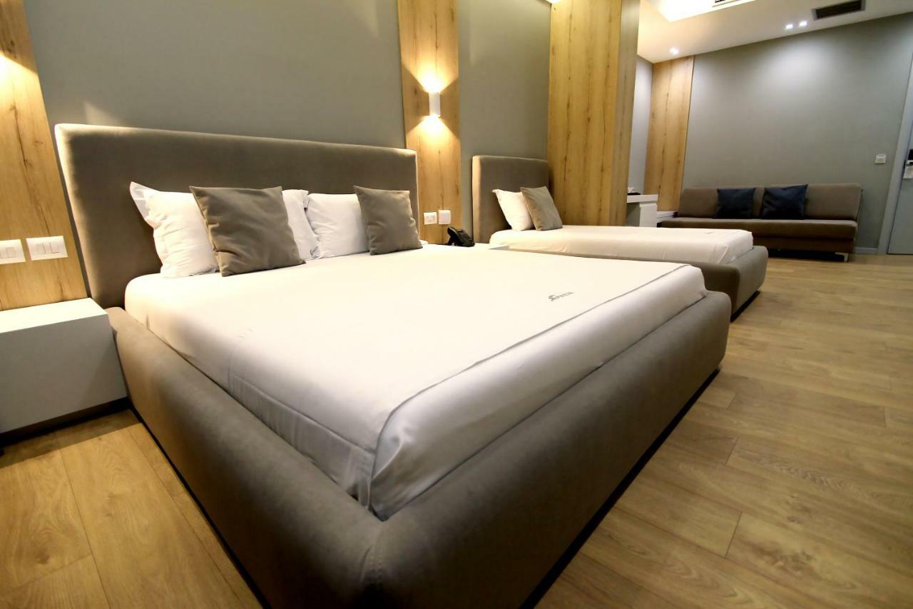 Hotel One Vlorë Exteriör bild